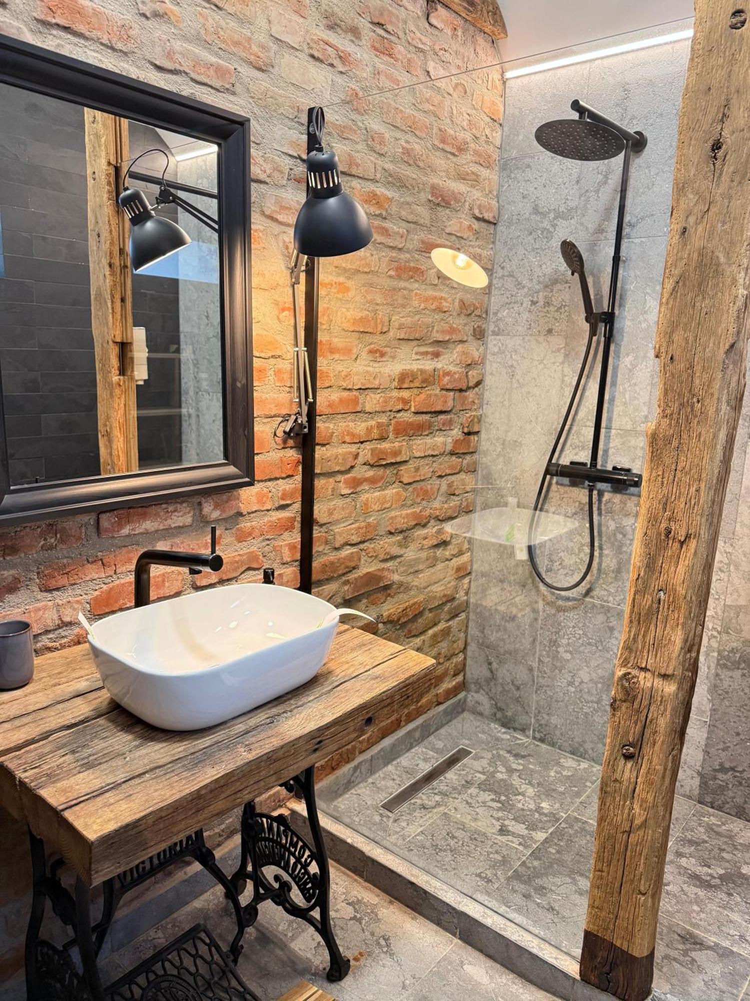 Casa Larisa Antonia Apartments Сіная Екстер'єр фото